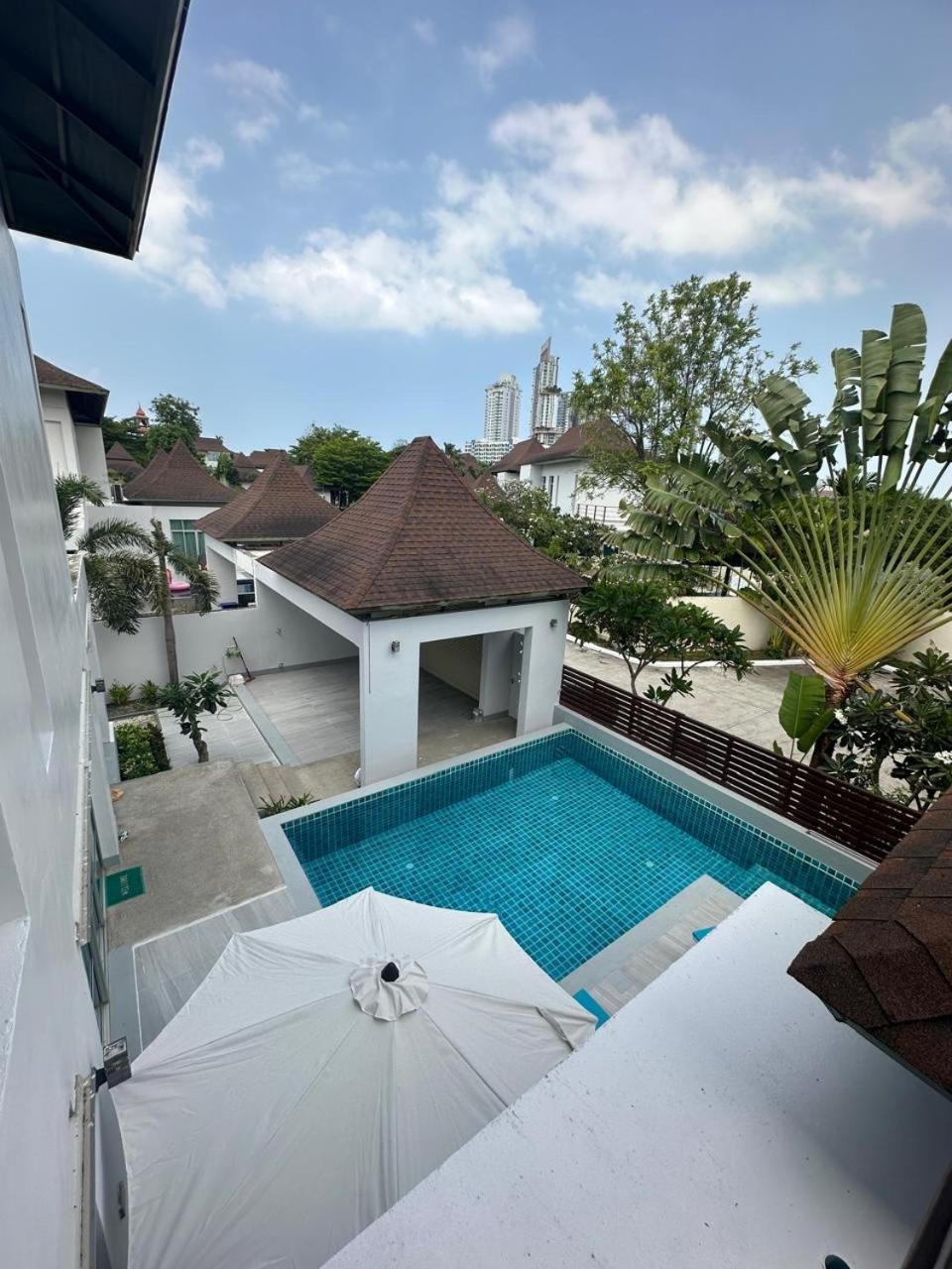 Holiday Pool Villa На Джомтьен Экстерьер фото
